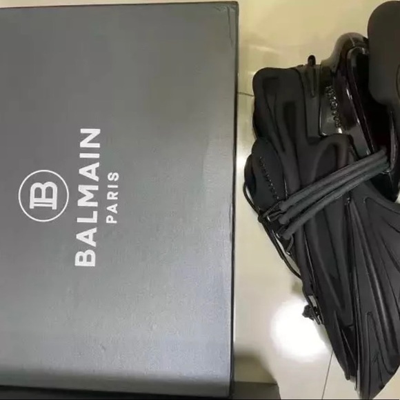 Balmain Unicorn - Picture 3 of 4